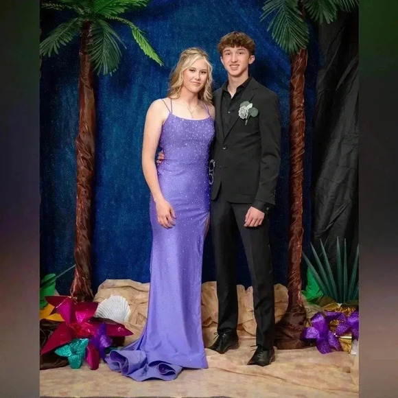 Prom Dress - Picture 2 of 6